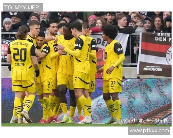 德甲积分榜最新调整分析球队表现与争冠形势变化